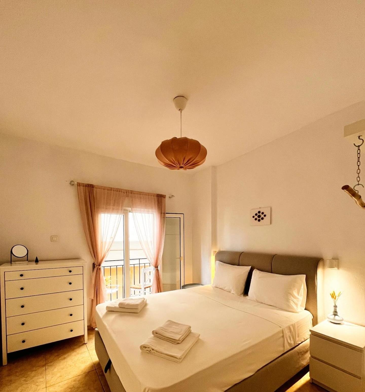 Lucy'S Guest House Skiathos stad Exteriör bild